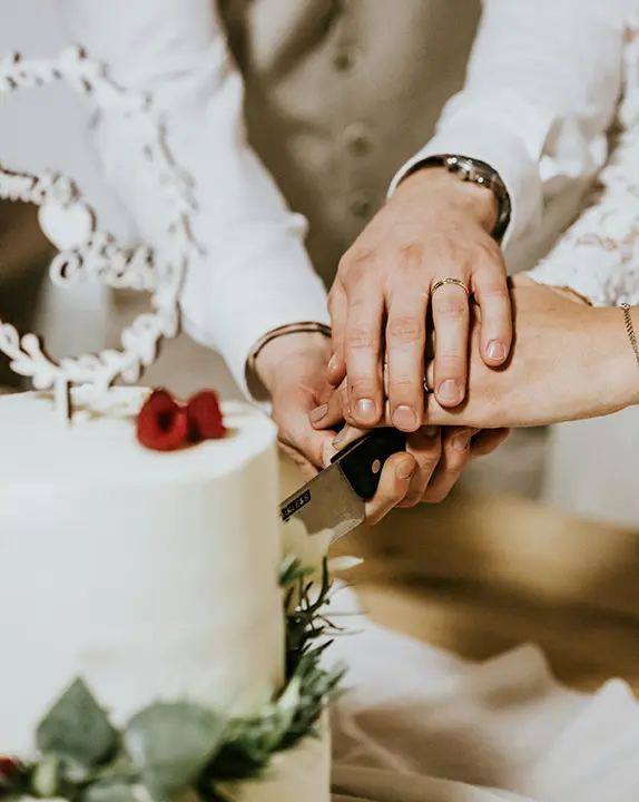 How to Cut Your Cake Correctly