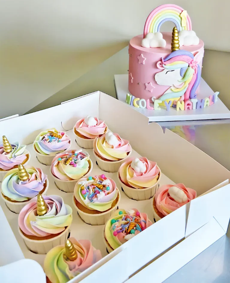 cupcakes 12 Delicious Cupcake Creations: Classic or Custom